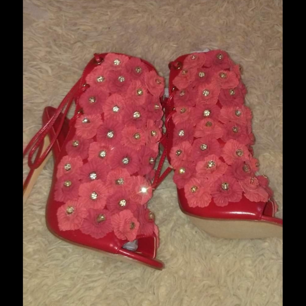 Beautiful Red Rose High heel Shoes
